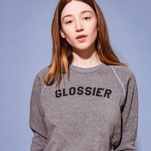 ISO Glossier sweatshirt in XL!!!!